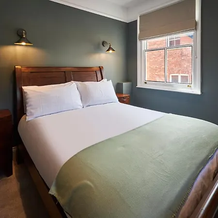 Host & - 1895 At Apartament *